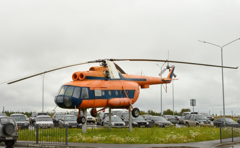 Памятник "Вертолет МИ-8"